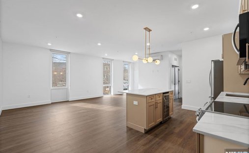 Condo in Newark, New Jersey, United States 1