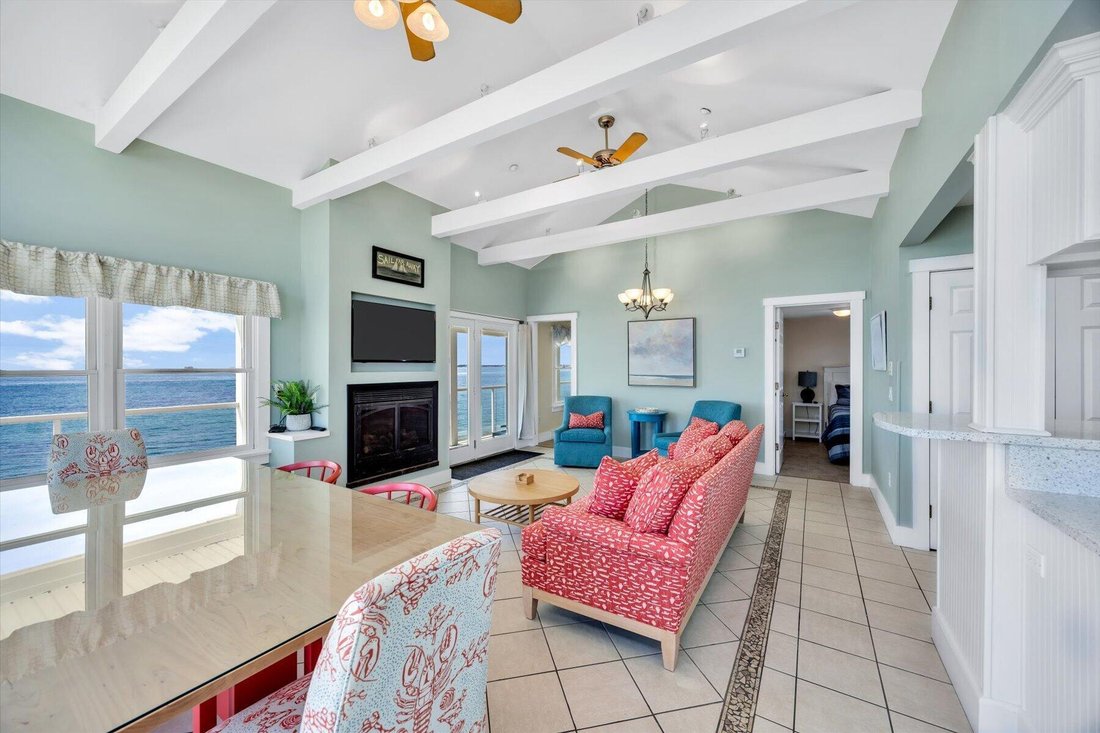Condo in Provincetown, Massachusetts, United States 5 - 17422643