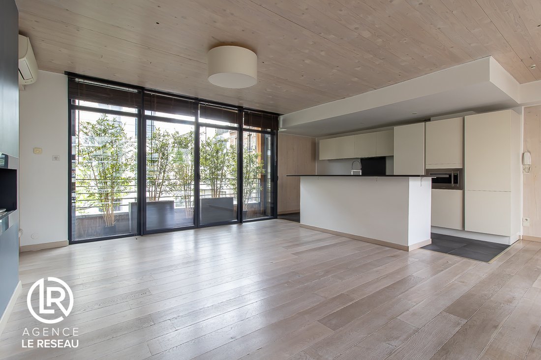House in Plateau Ouest, Suresnes, France 4 - 17744860