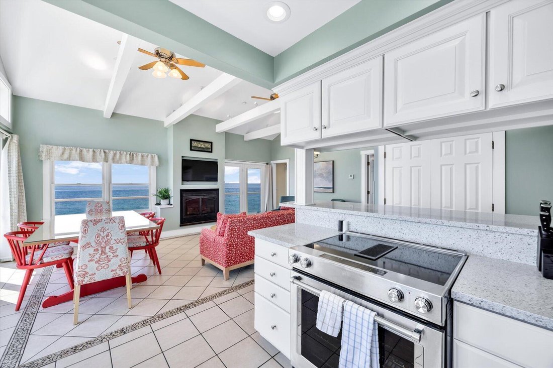 Condo in Provincetown, Massachusetts, United States 4 - 17422643