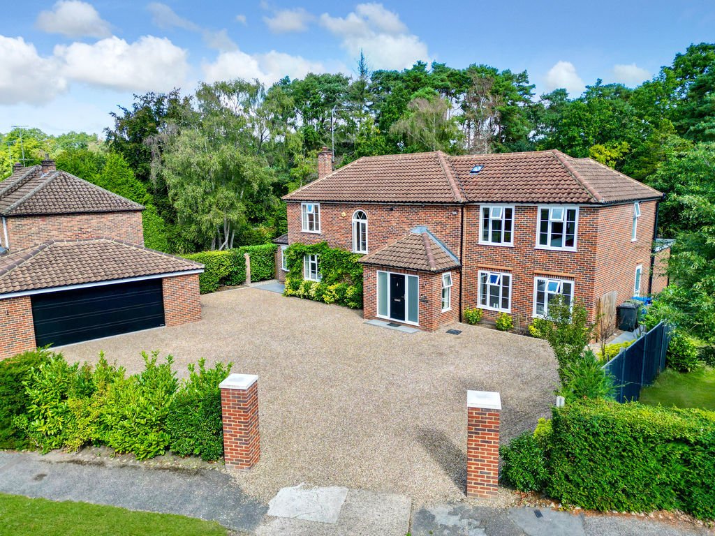 House in South Ascot, England 1 - 17743633