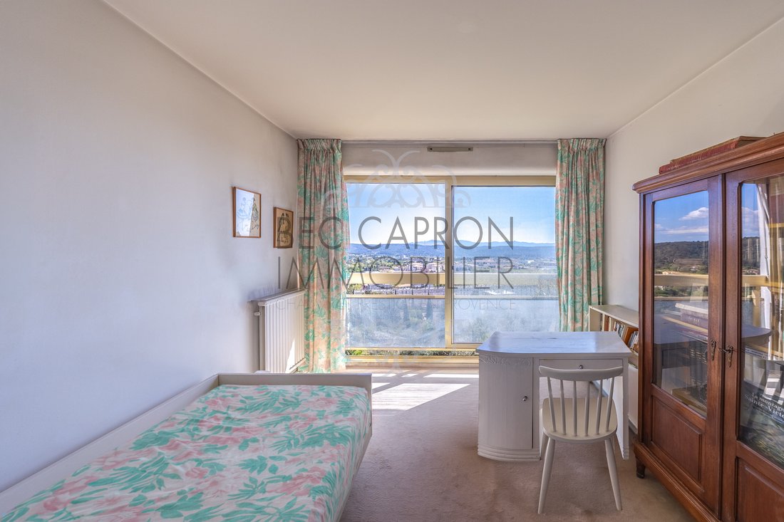 Apartment in Granettes-Jauberte-Sainte Anne, Aix-en-Provence, France 5 - 17748825