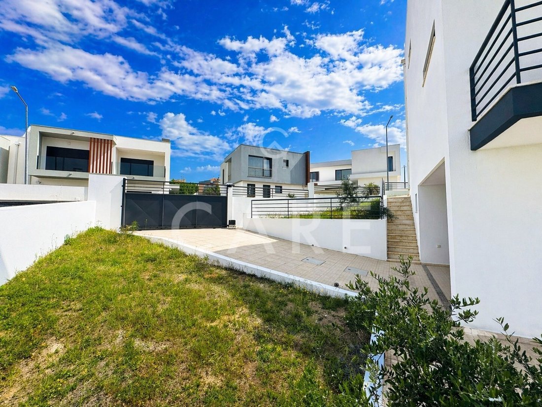 House in Laranjeiro e Feijo, Setubal, Portugal 3 - 17745422