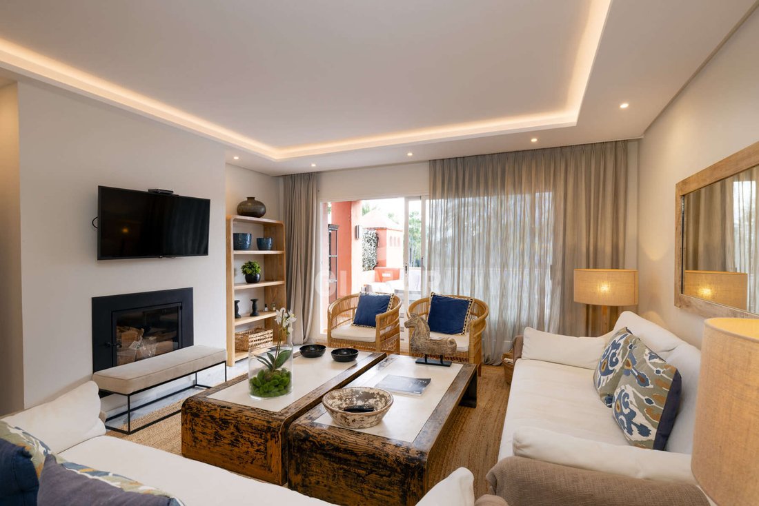 Penthouse in Atalaya-Isdabe, Estepona, Andalusia 5 - 17745197