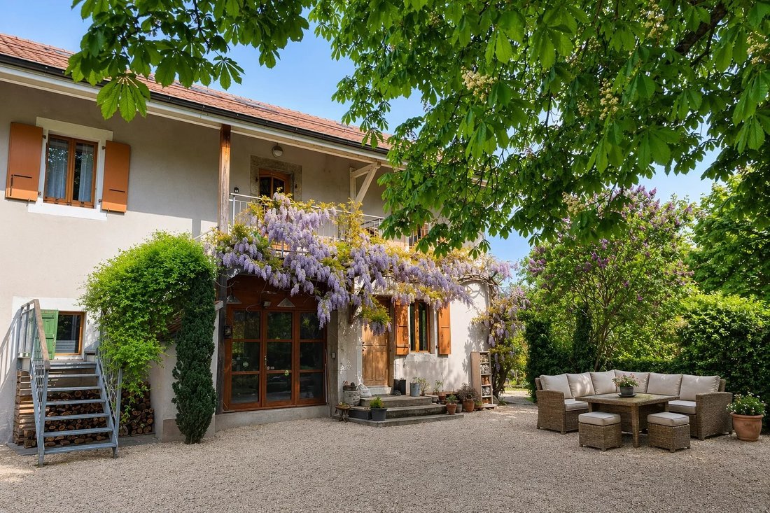 Geneva Farmhouse With Character In Veyrier