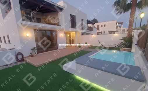 House in Sant Rafel de sa Creu, Sant Antoni de Portmany, Balearic Islands 1