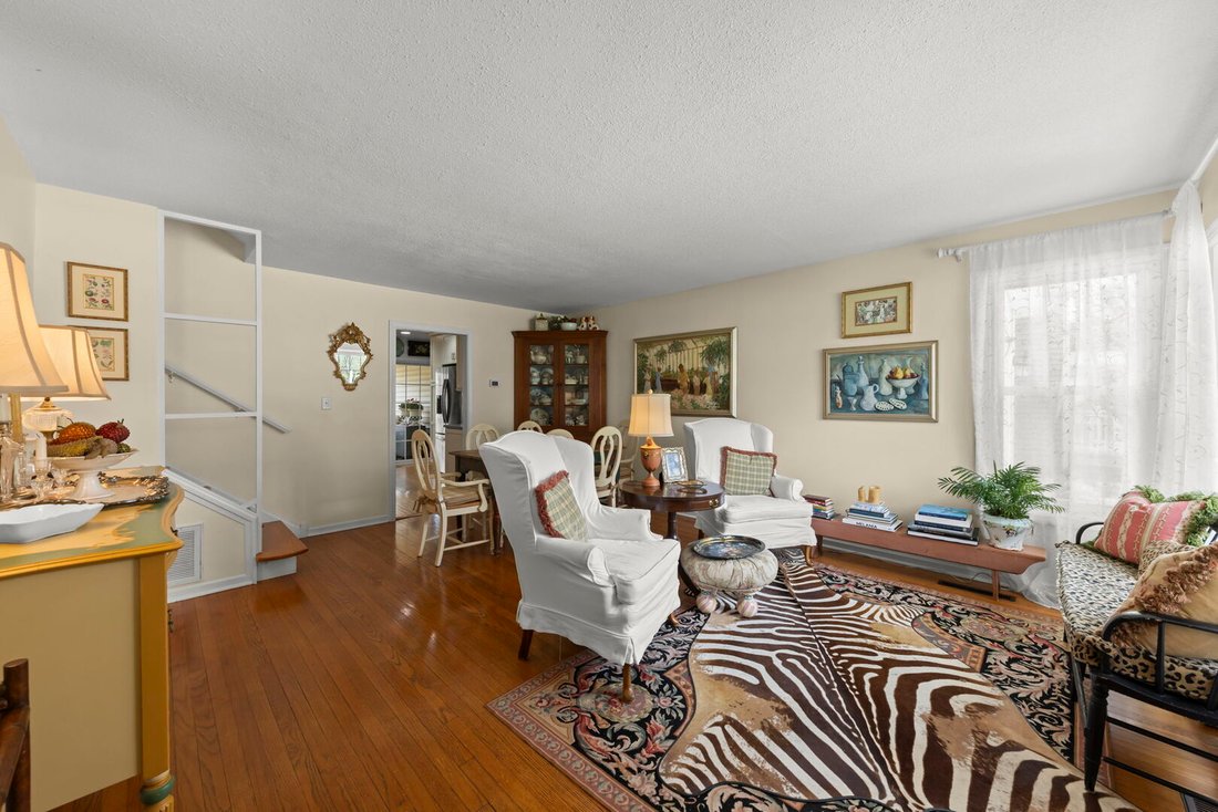 House in Glen Ellyn, Illinois, United States 4 - 17750298