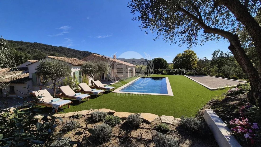 Villa in Le Plan-de-la-Tour, Provence-Alpes-Côte d'Azur, France 2 - 15666153