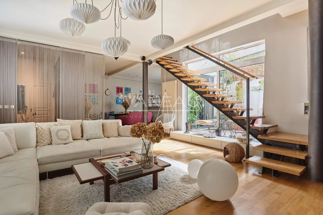 House in Puteaux, Ile-de-France, France 3 - 17704886