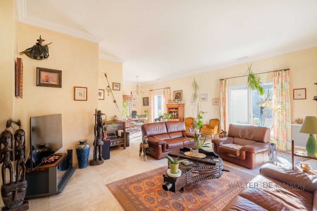 Villa en Arles, Provenza-Alpes-Costa Azul, Francia 2 - 17745524