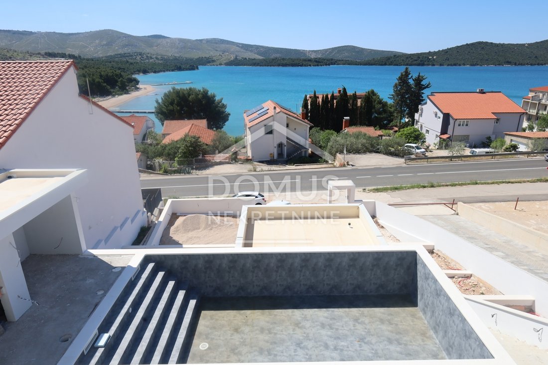 House in Zaboric, Sibenik-Knin County, Croatia 1 - 16132488