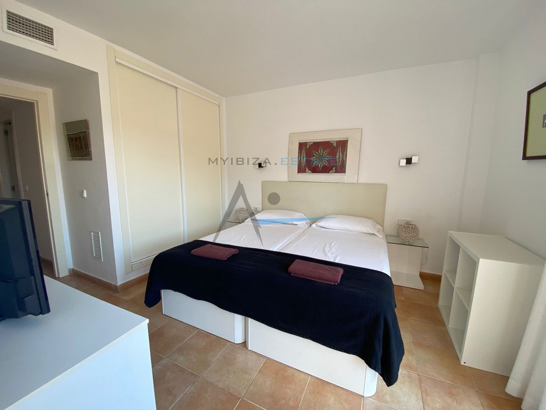 Apartment in Roca Llisa, Santa Eularia des Riu, Balearic Islands 4 - 17748141