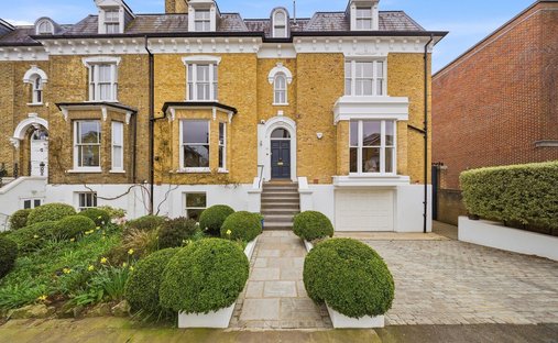 House in Crooked Billet, Merton, England 1
