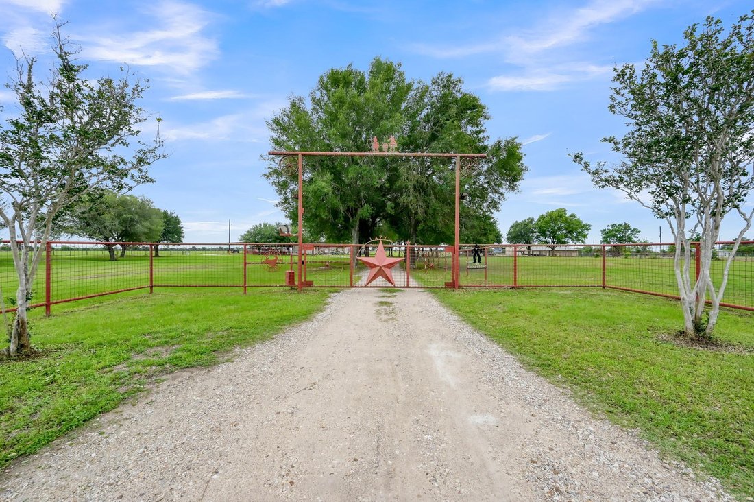 House in Waller, Texas, United States 1 - 17749152