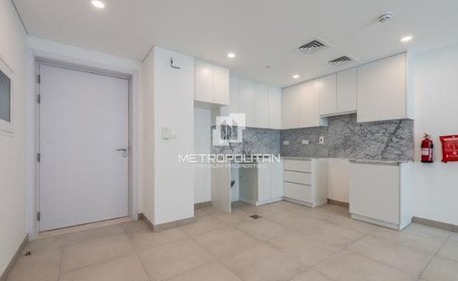 Apartment in Umm Suqeim, Dubai, United Arab Emirates 1
