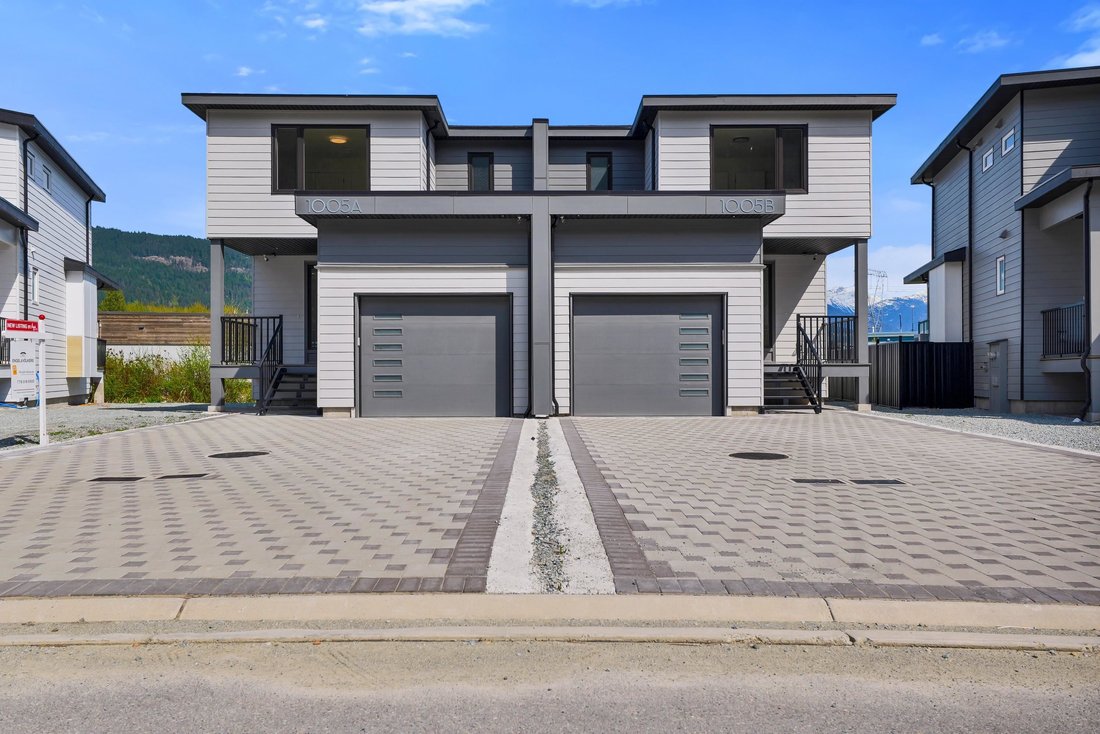 House in Pemberton, British Columbia, Canada 2 - 17749900