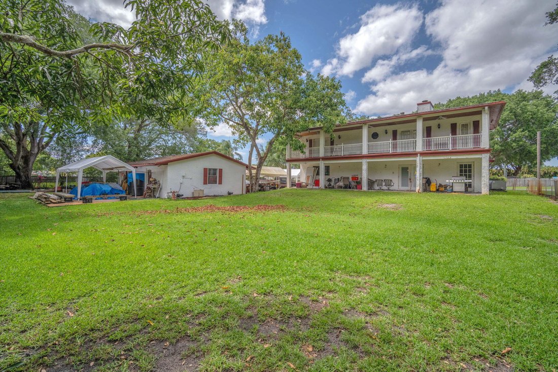 House in Davie, Florida, United States 3 - 17747939