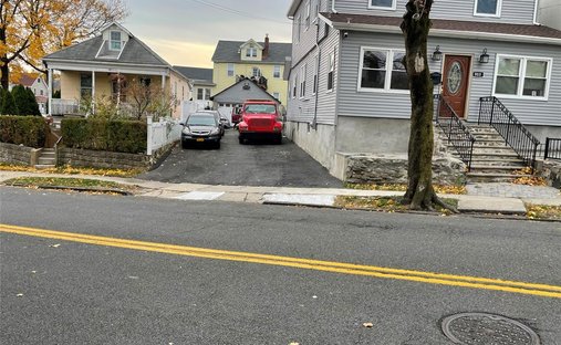 House in Yonkers, New York, United States 1