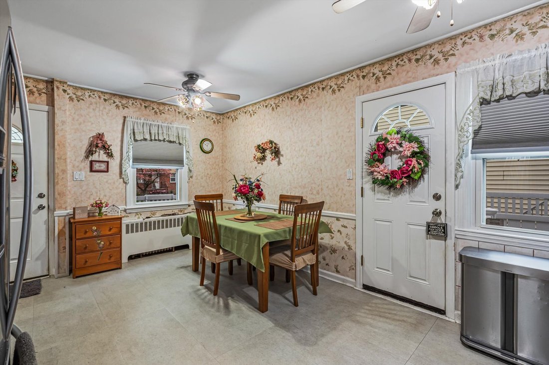 House in New York, New York, United States 5 - 17745237