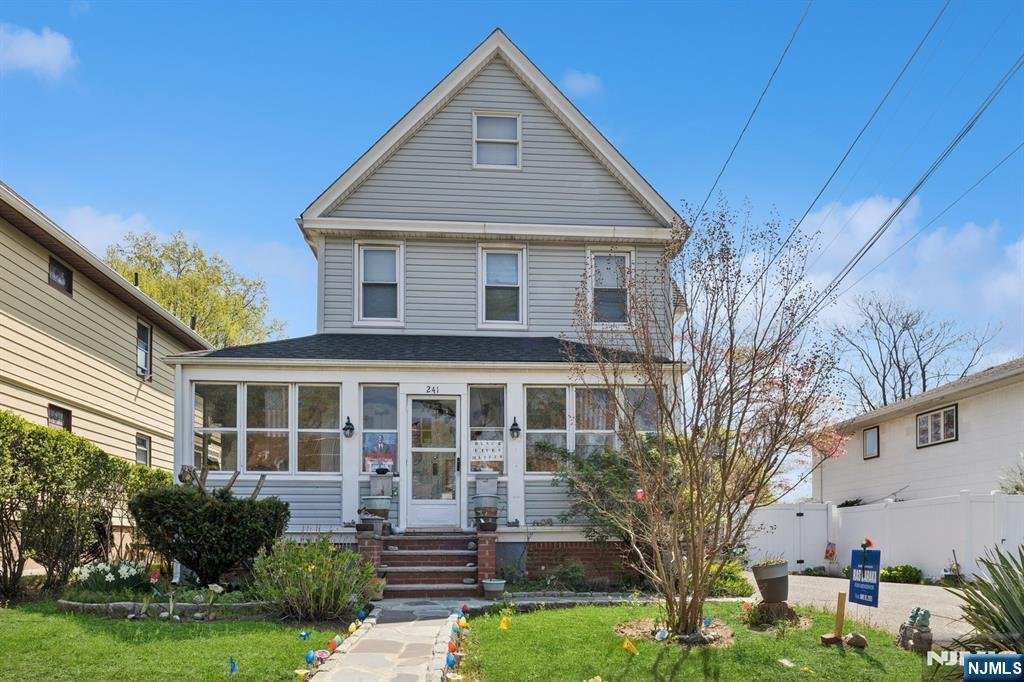 Teaneck, New Jersey, United States 1 - 16216865