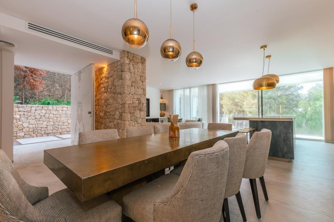 Villa in Cala Llonga, Ibiza, Santa Eularia des Riu, Balearic Islands 4 - 17727191