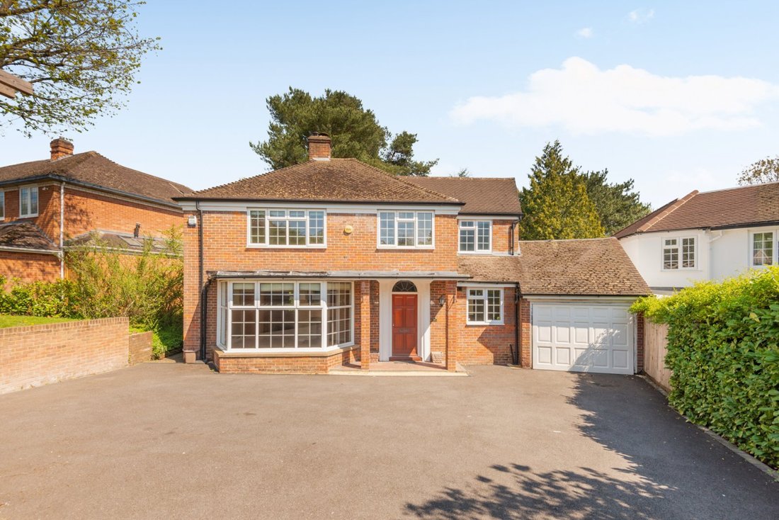 House in Gerrards Cross, England 1 - 17744269
