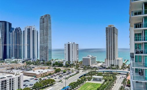 Eigentumswohnung in Sunny Isles Beach, Florida, Vereinigte Staaten 1