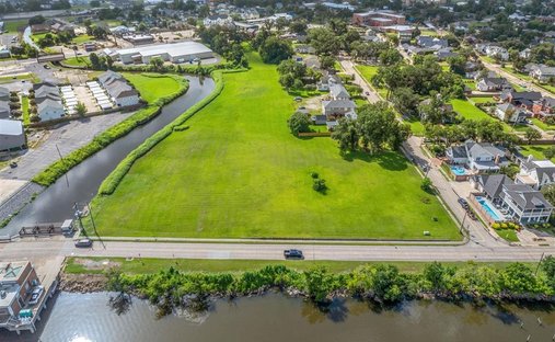Land in Lake Charles, Louisiana, United States 1