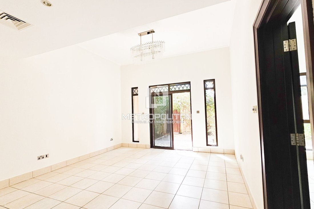 Apartment in Al Wasl, Dubai, United Arab Emirates 2 - 17745427