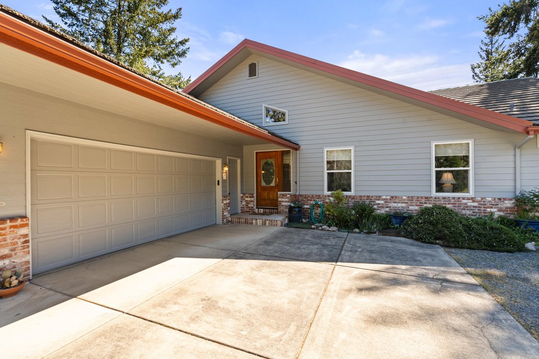 House in Talent, Oregon, United States 5 - 17747980