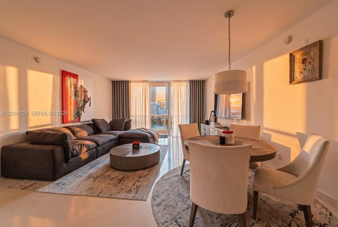 Condo in Miami, Florida, United States 3 - 17744016