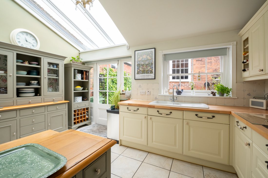 House in St Johns, Worcester, England 2 - 17743542
