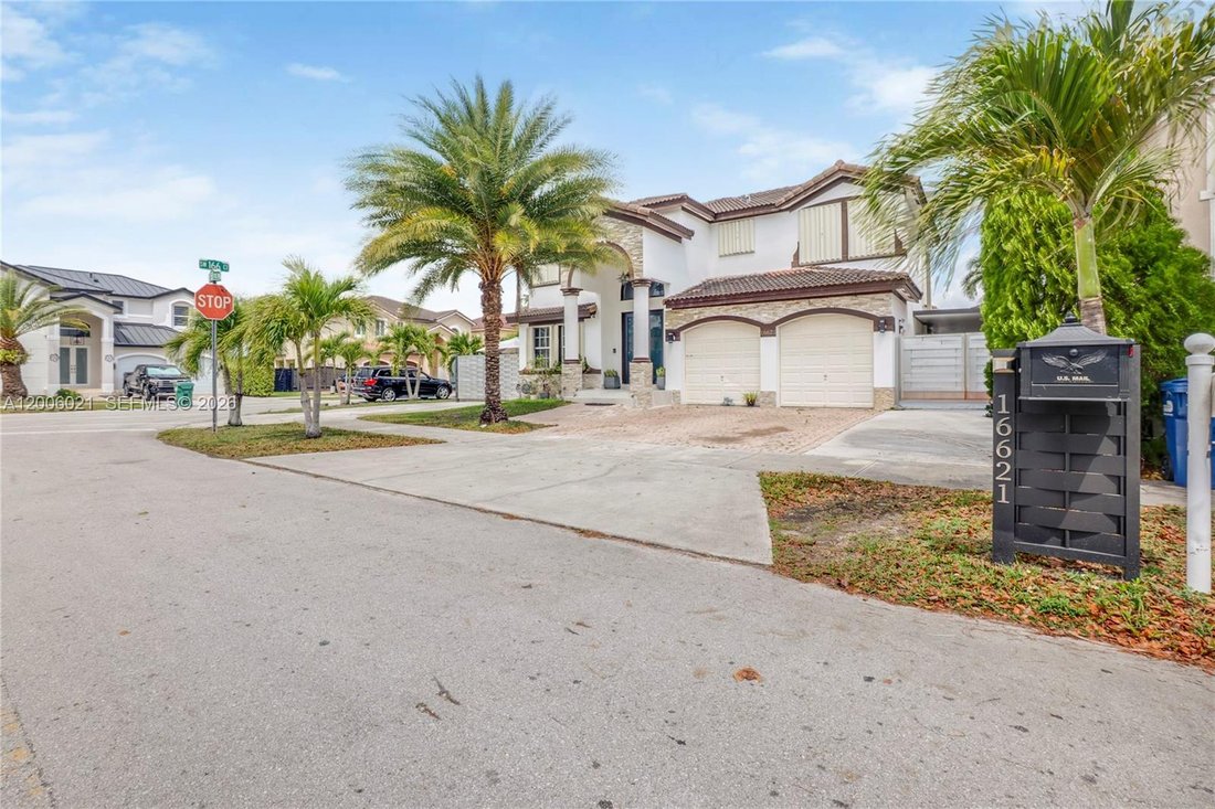 House in Miami, Florida, United States 2 - 17743007