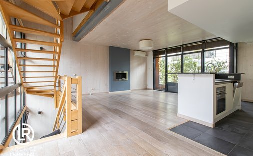 House in Plateau Ouest, Suresnes, France 1