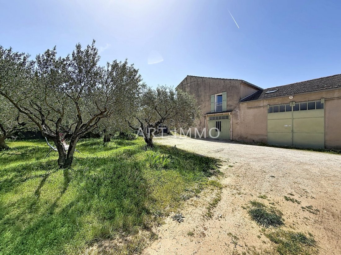 House in Maubec, Provence-Alpes-Côte d'Azur, France 3 - 15494571