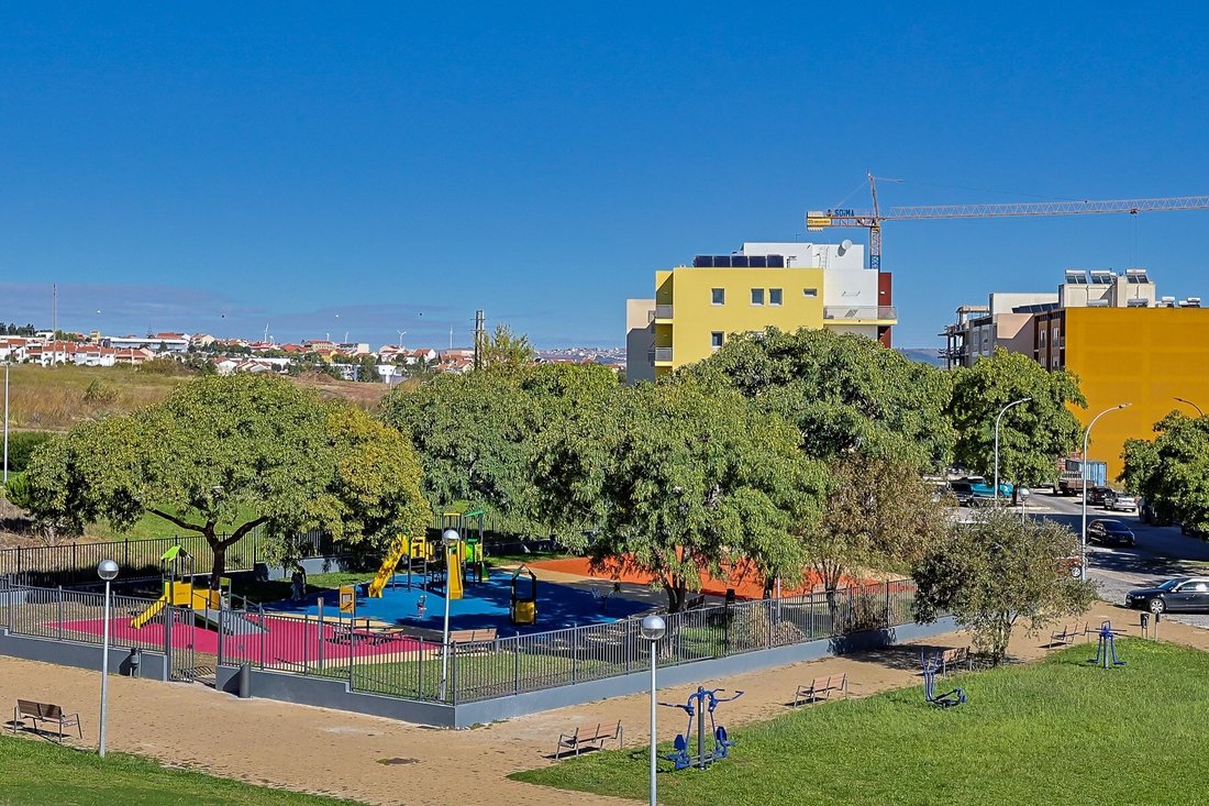 Apartment in Camarate, Unhos e Apelacao, Lisbon, Portugal 4 - 17746176