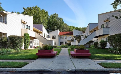 Condo in Englewood, New Jersey, United States 1