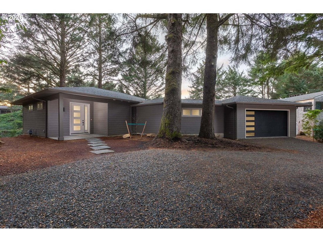 House in Lincoln City, Oregon, United States 1 - 17745357