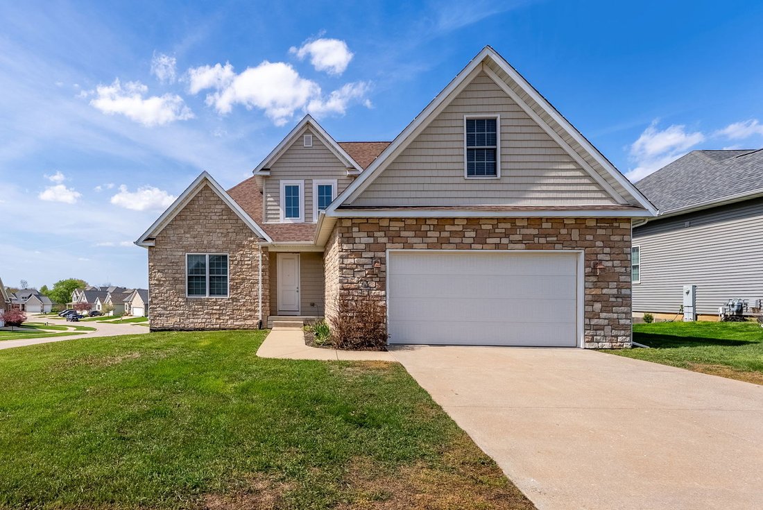 House in Le Claire, Iowa, United States 2 - 17744327