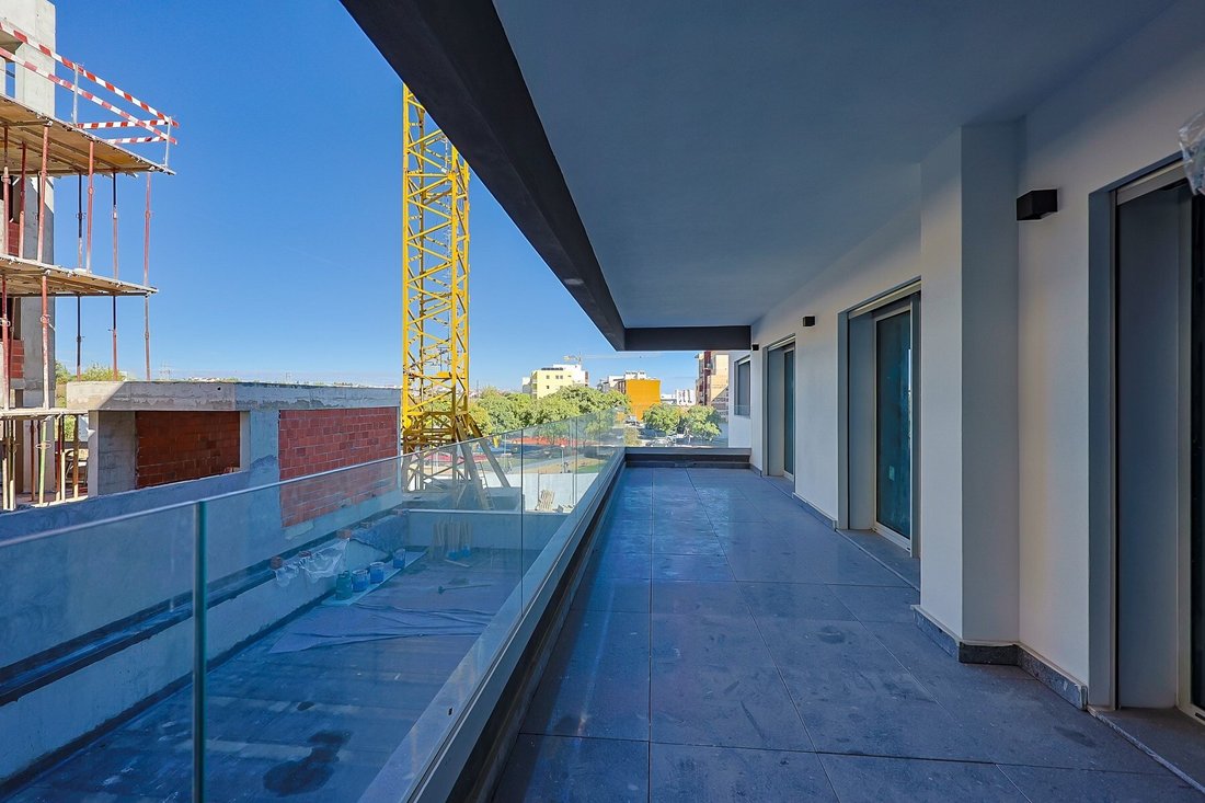 Apartment in Camarate, Unhos e Apelacao, Lisbon, Portugal 3 - 17746176
