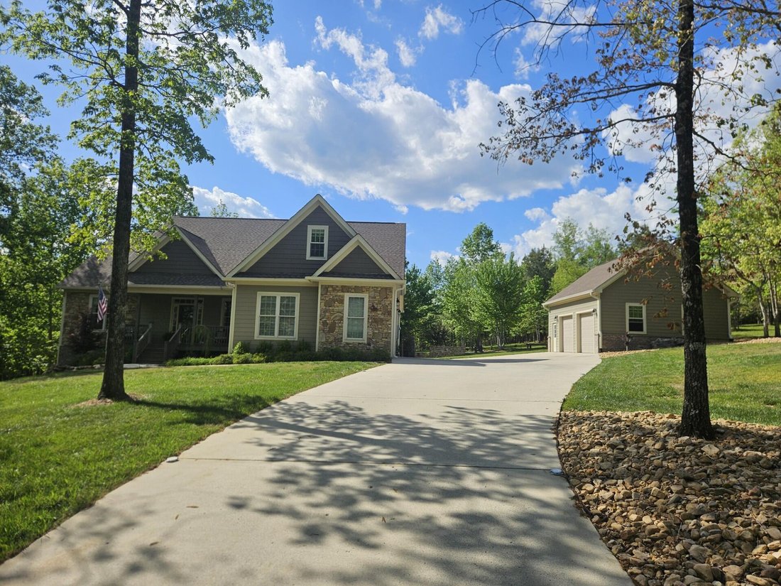 House in South Pittsburg, Tennessee, United States 1 - 17743496