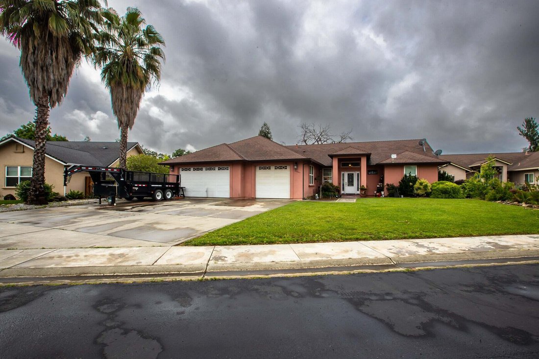 House in Red Bluff, California, United States 2 - 17742625