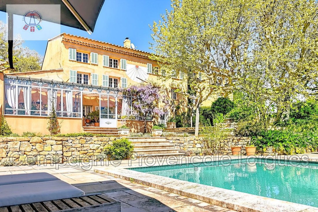 Villa in Le Val, Provence-Alpes-Côte d'Azur, France 1 - 15595845
