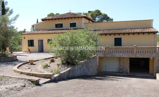 Finca in Montuiri, Balearic Islands, Spain 1
