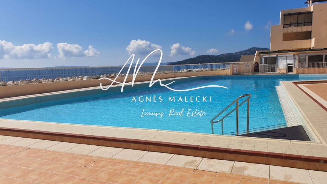 Apartment in Nord Est, Bormes-les-Mimosas, France 3 - 17744851