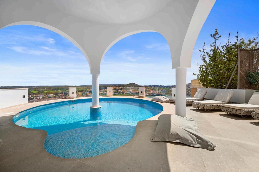 Villa in Rotes Velles, Calvia, Balearic Islands 1 - 17749395