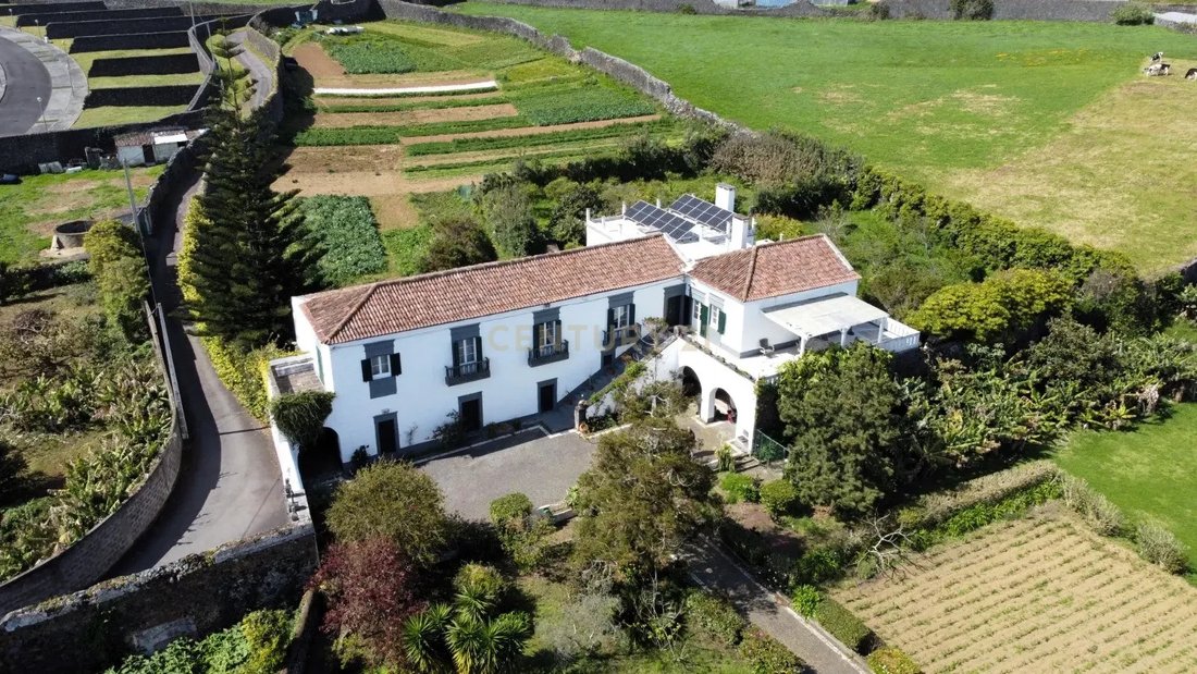 Villa in Rosto do Cao (Livramento), Azores, Portugal 1 - 15882992