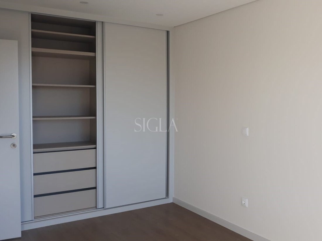 Apartment in Cedofeita, Santo Ildefonso, Se, Miragaia, Sao Nicolau e Vitoria, Porto District, Portugal 5 - 17745439