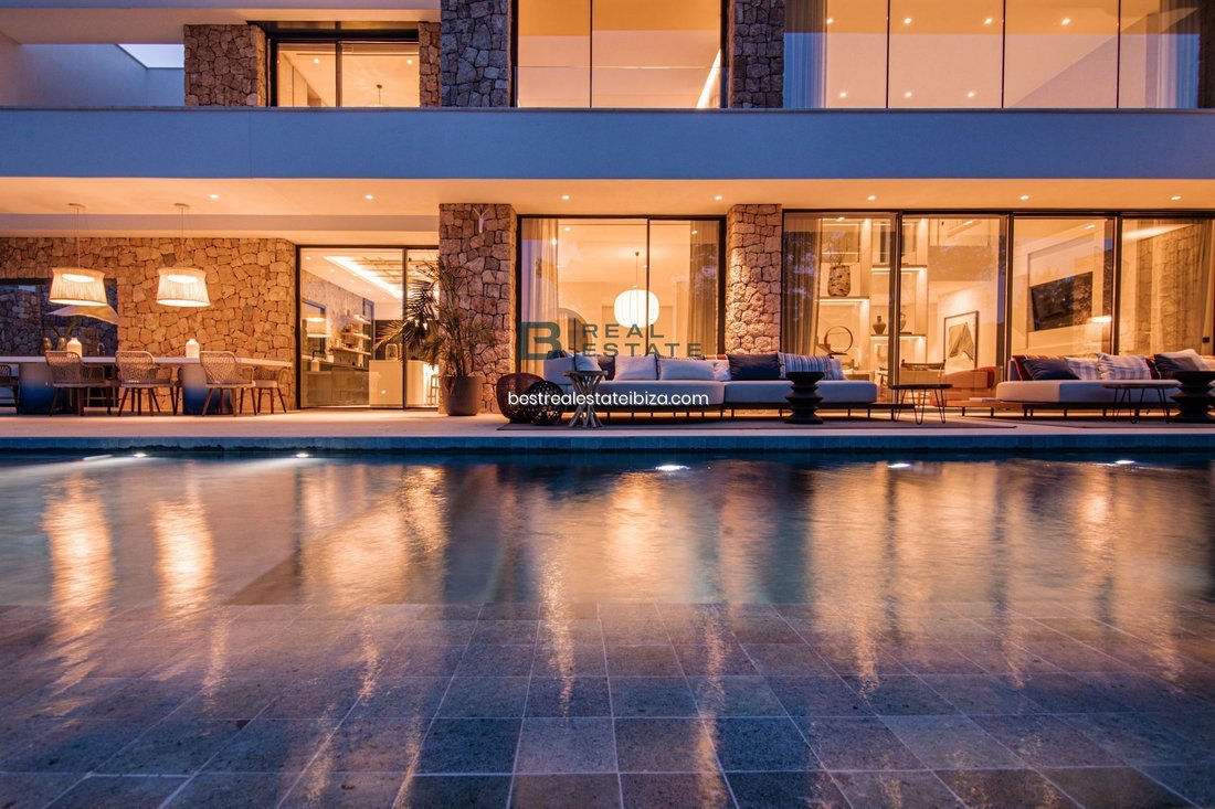 Villa in Roca Llisa, Santa Eularia des Riu, Balearic Islands 4 - 17747602