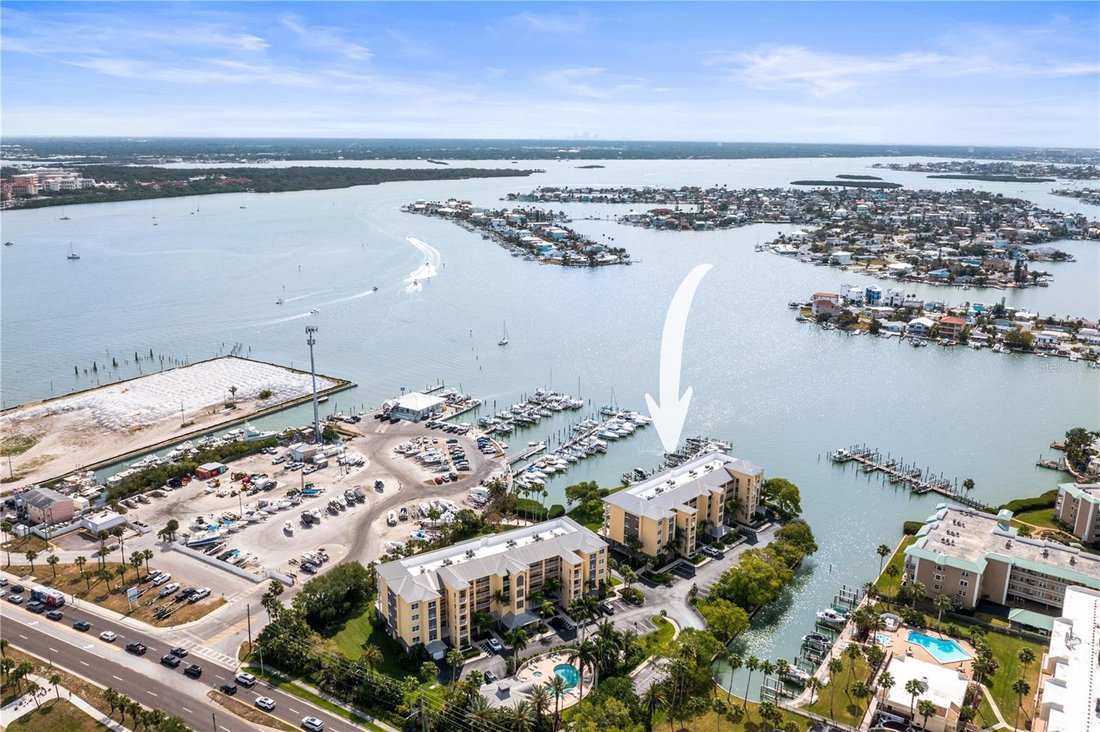 Condo in Madeira Beach, Florida, United States 1 - 17749902